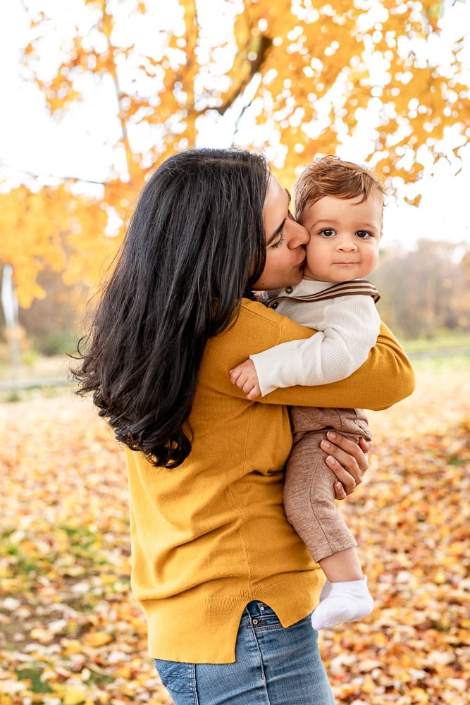 Fall mini sessions near me, fall mini sessions Farmington CT, mini sessions West Hartford ct, family photoshoot near me