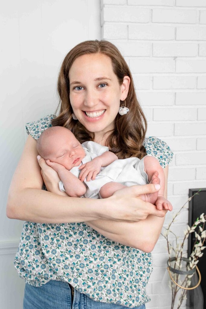 home newborn photoshoot in Farmington CT