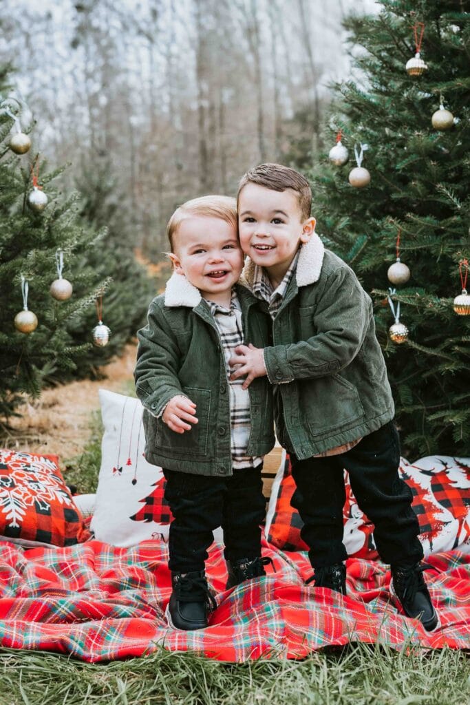holiday farm Christmas mini sessions Connecticut