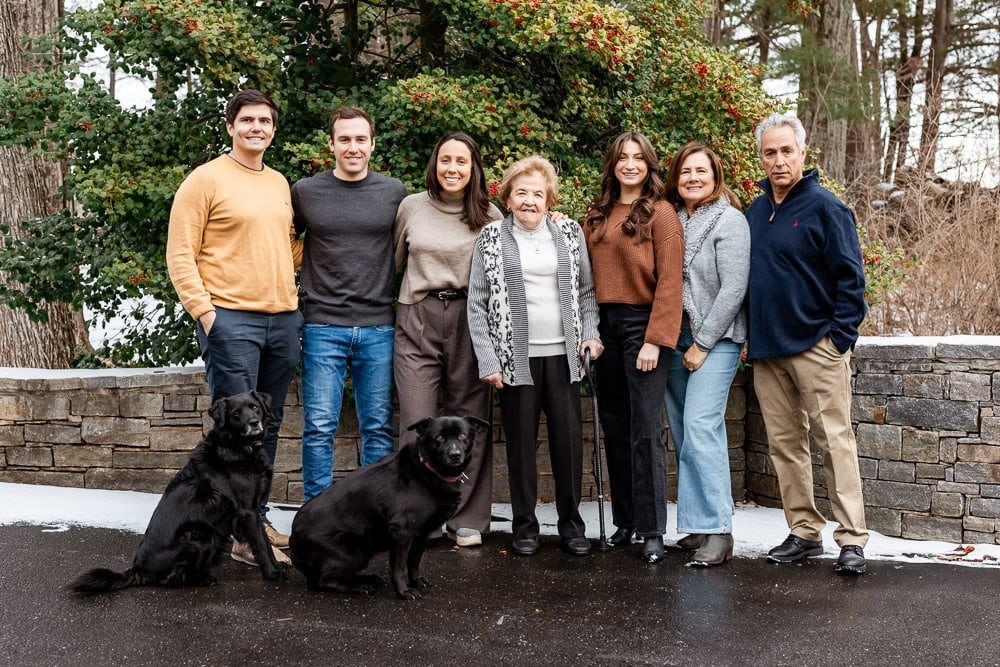 Extended Family photoshoot Litchfield CT, Thanksgiving photoshoot for the whole family, multigenerational photoshoot in Farmington CT, what to wear for a Thanksgiving photoshoot