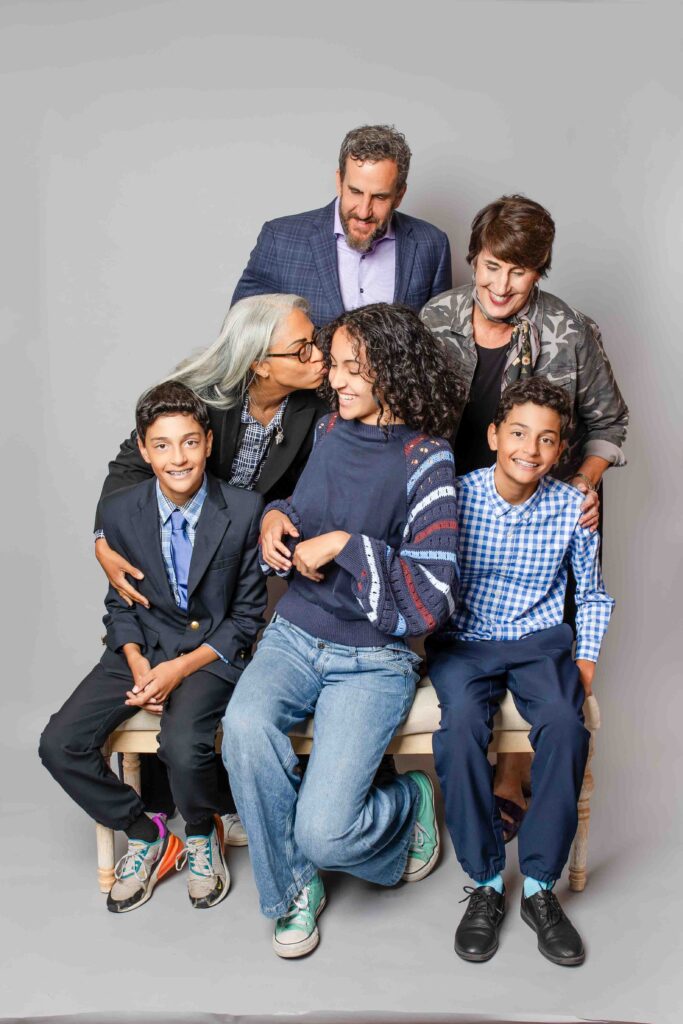 Extended Family photoshoot Litchfield CT, Thanksgiving photoshoot for the whole family, multigenerational photoshoot in Farmington CT, what to wear for a Thanksgiving photoshoot