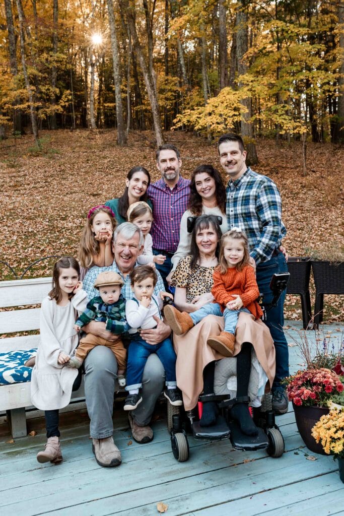 Extended Family photoshoot Litchfield CT, Thanksgiving photoshoot for the whole family, multigenerational photoshoot in Farmington CT, what to wear for a Thanksgiving photoshoot